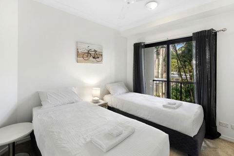 Unrivaled Ocean And City Views From Resort Style 3bed With Garden - Tourism Townsville 1