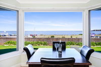 Victor Harbor Beachfront Bliss  WiFi
