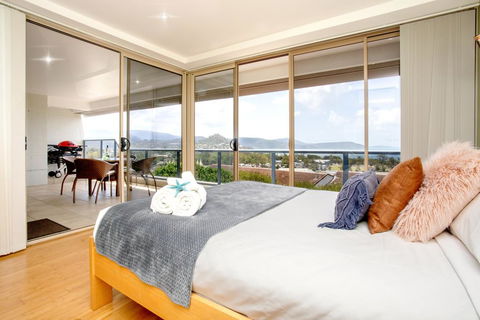 VIEWS ON ELSHEBY - Tourism Townsville 1