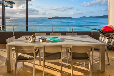 Villa 16 The Edge On Hamilton Island - Tourism Townsville 3
