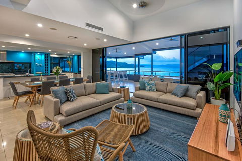Villa 16 The Edge On Hamilton Island - Tourism Townsville 2