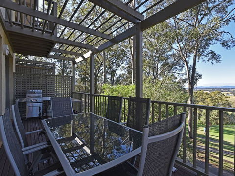 Villa 2br 540 Greenview Resort Condo Located Within Cypress Lakes Resort Nothing Is More Central - Tourism Townsville 1