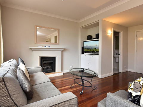 Villa 2br Nebbiolo Resort Condo Located Within Cypress Lakes Resort (nothing Is More Central) - Tourism Townsville 2