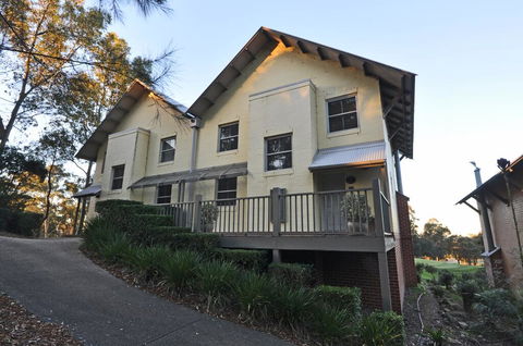 Villa 4br Vignerons Lodge Resort Condo Located Within Cypress Lakes Resort (nothing Is More Central) - Tourism Townsville 1