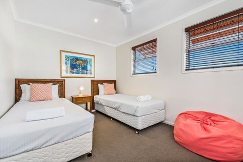 Villa Aqua - Tourism Townsville 2
