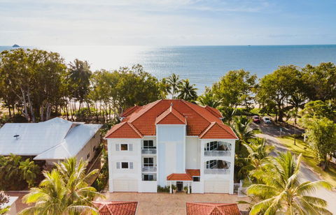 Villa Beach Palm Cove - Tourism Townsville 0