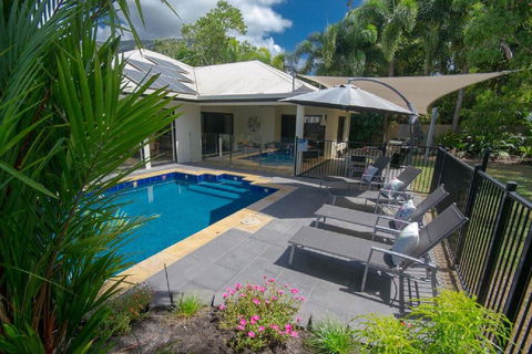 Villa Blue - Tourism Townsville 0