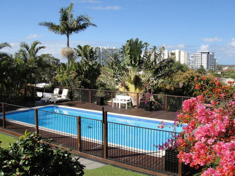 Villa With Views & Pool - Tourism Townsville 0