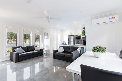 Wagga Apartments #1 - Tourism Townsville 0