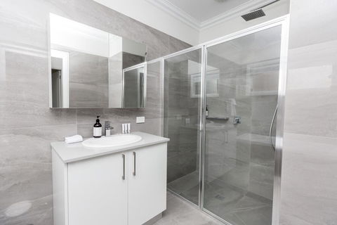 Wagga Apartments #3 - Tourism Townsville 3
