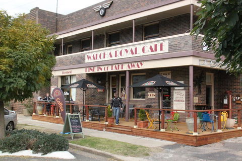 Walcha Royal Cafe & Accommodation - Tourism Townsville 0