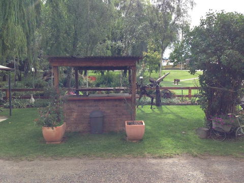 Walcha Royal Cafe & Accommodation - Tourism Townsville 2