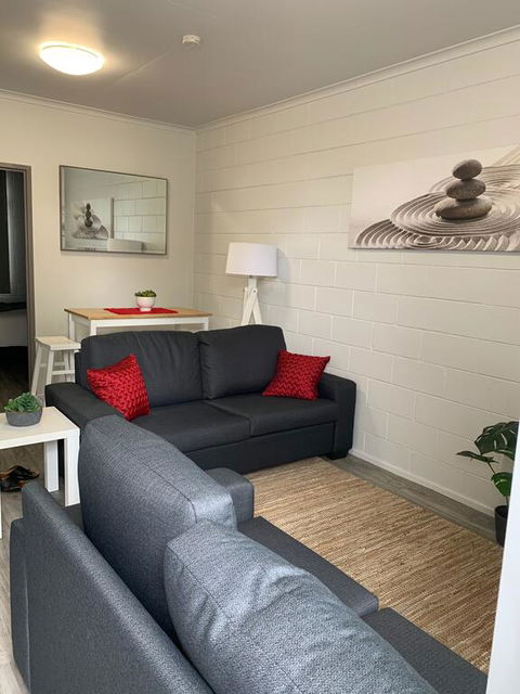 Walk To Lamberts Beach With Wi-fi And Netflix - Tourism Townsville 0