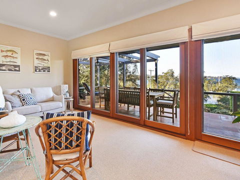 Wangi Waterfront Delight 4br Waterfront Reserve Home - Tourism Townsville 2