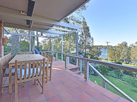 Wangi Waterfront Delight Estate - Waterfront Reserve Home - Tourism Townsville 0