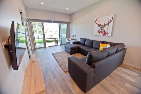 Waterfront Apartments - Tourism Townsville 0