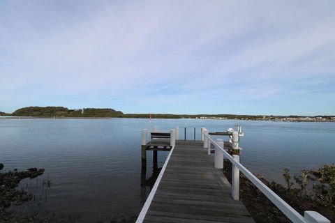 Waterfront Cottages - Tourism Townsville 3