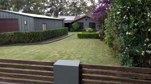 Waterfront Jervis Bay Escape Cooinda - Tourism Townsville 1