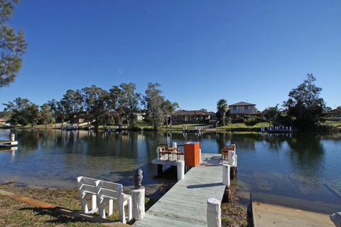Waterfront On Sandpiper - Tourism Townsville 1