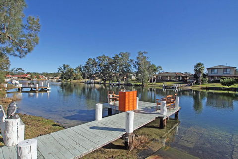 Waterfront On Sandpiper - Tourism Townsville 0