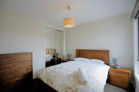 Apollo Bay Seal Apartments - Tourism Townsville 1