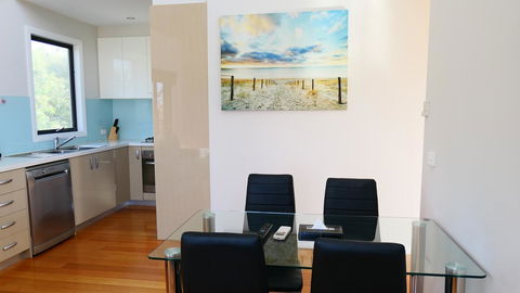 Apollo Bay Seal Apartments - Tourism Townsville 5