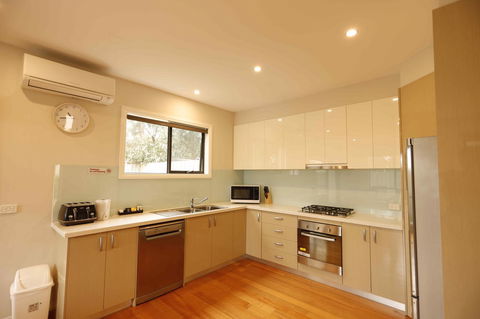 Apollo Bay Seal Apartments - Tourism Townsville 14