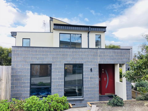 Apollo Bay Seal Apartments - Tourism Townsville 0