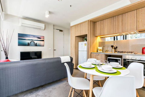 Complete Host 50 Claremont St Apartments - Tourism Townsville 25