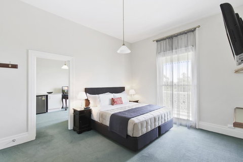 The Riversleigh - Tourism Townsville 24