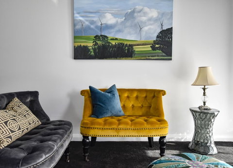 Daylesford Art Motel - Tourism Townsville 5