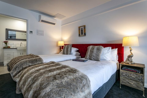 Daylesford Art Motel - Tourism Townsville 3