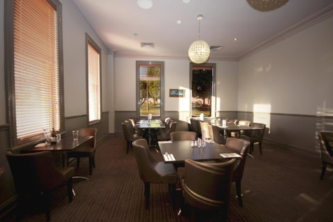 Mitchell River Tavern - Tourism Townsville 9
