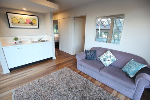 Lorne Luxury - Tourism Townsville 20