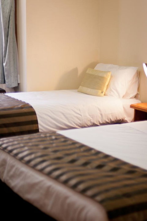 National Hotel Complex Bendigo - Tourism Townsville 6
