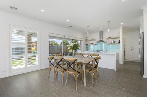 Tidal Changes - Rejuvenate Stays - Tourism Townsville 1