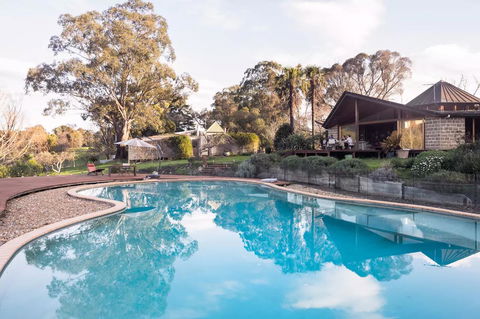 Kangaroo Manor - Tourism Townsville 26