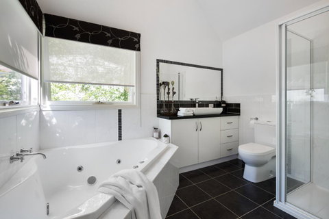 Cottage 4A - Tourism Townsville 8