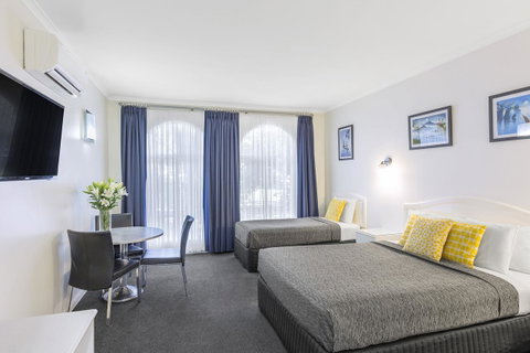 Cathedral Motor Inn - Tourism Townsville 8
