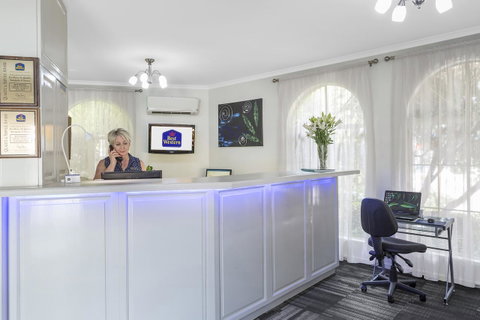 Cathedral Motor Inn - Tourism Townsville 3