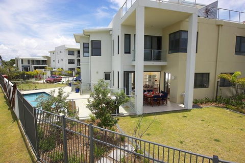 Sand Dunes Resort Accommodation - Tourism Townsville 16