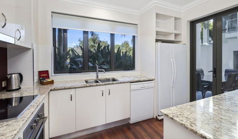 Sand Dunes Resort Accommodation - Tourism Townsville 23