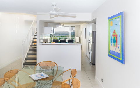 Noosa Hill Resort - Tourism Townsville 16