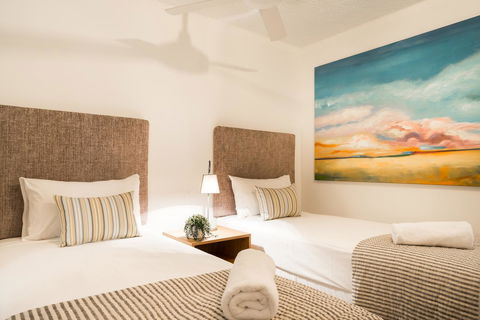 Noosa Hill Resort - Tourism Townsville 11