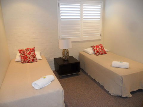 Myuna Holiday Apartments - Tourism Townsville 36