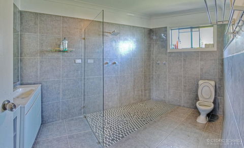 KiteSurf 1770 Beach House - Tourism Townsville 3