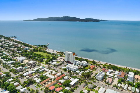 Aquarius On The Beach - Tourism Townsville 5