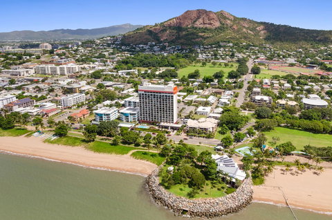 Aquarius On The Beach - Tourism Townsville 2