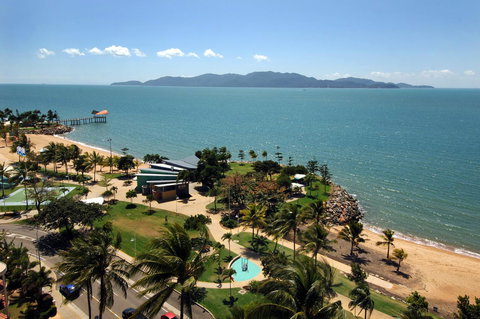 Aquarius On The Beach - Tourism Townsville 17