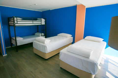Rainbow Bay Backpackers - Tourism Townsville 10